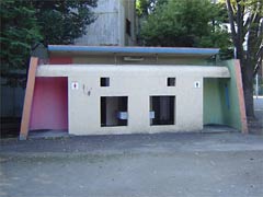 Toilet house in Mukojima